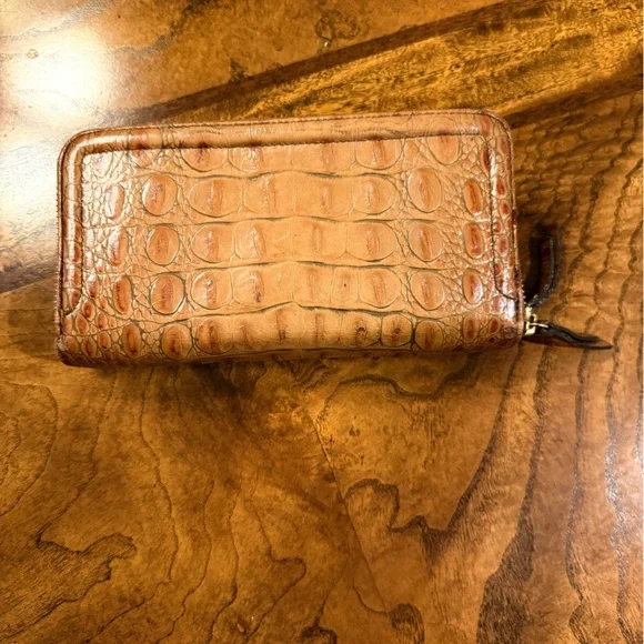 Brahmin Organizer Wallet, Like New - Picture 4 of 7